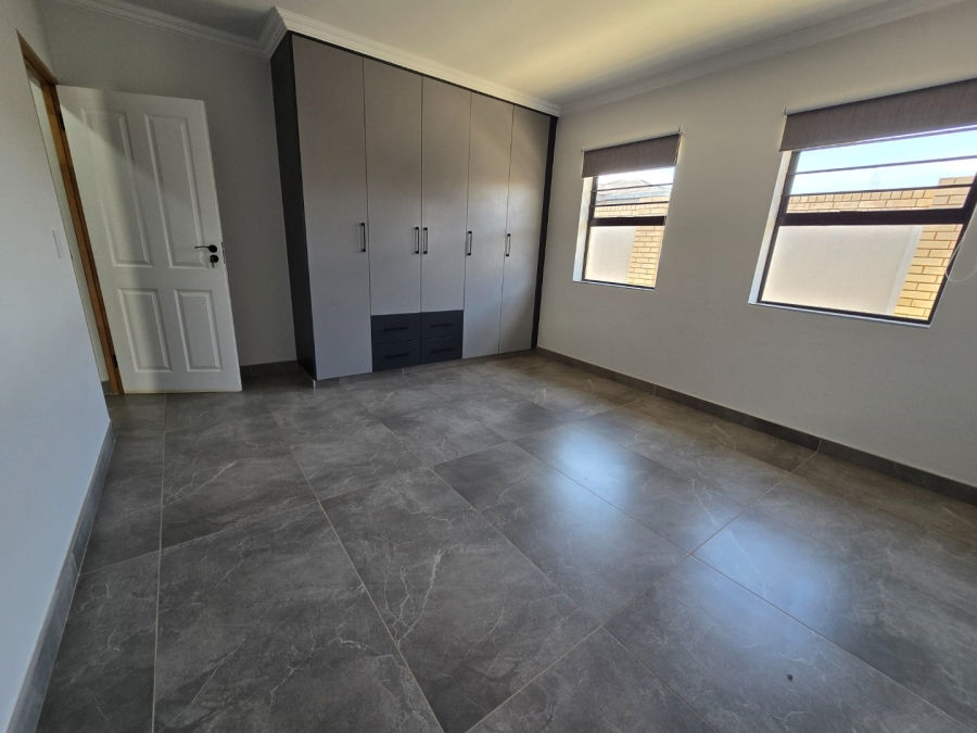 3 Bedroom Property for Sale in Van Der Hoff Park North West